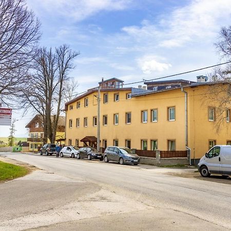 Apartman Zara Вельки-Славков Екстер'єр фото
